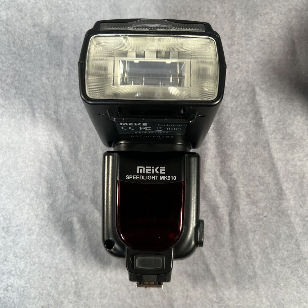Meike MK910 TTL Speedlight Flash for Nikon DSLR Camera FOR PARTS REPAIR